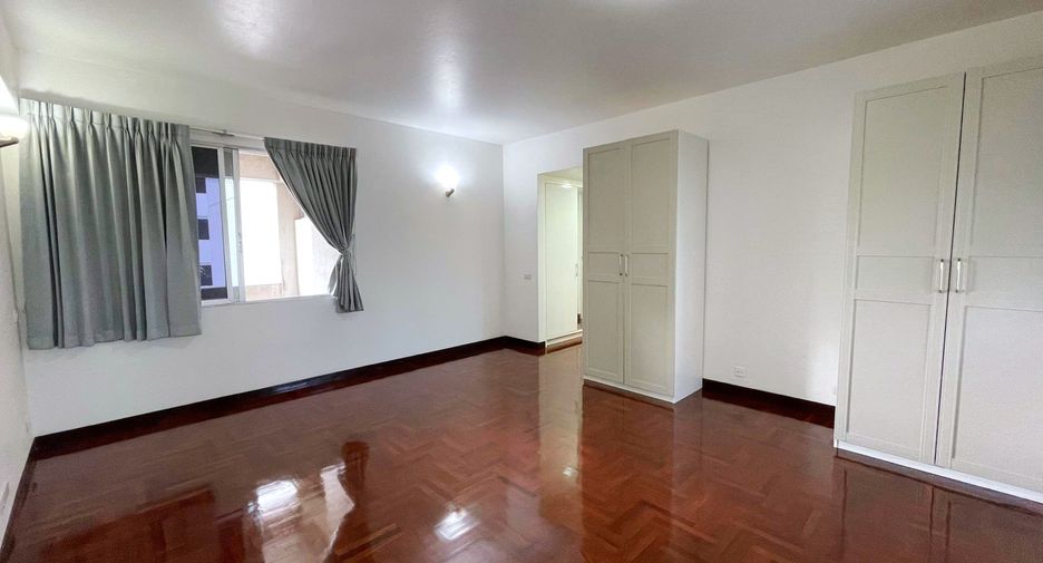 Wohnung zur Miete mit 3 Zimmer in Khlong Toei, Bangkok
