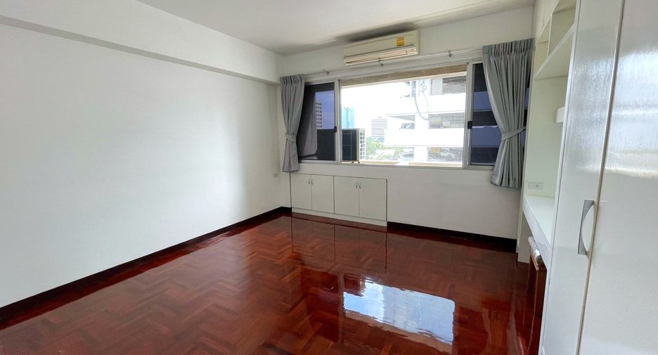 Wohnung zur Miete mit 3 Zimmer in Khlong Toei, Bangkok