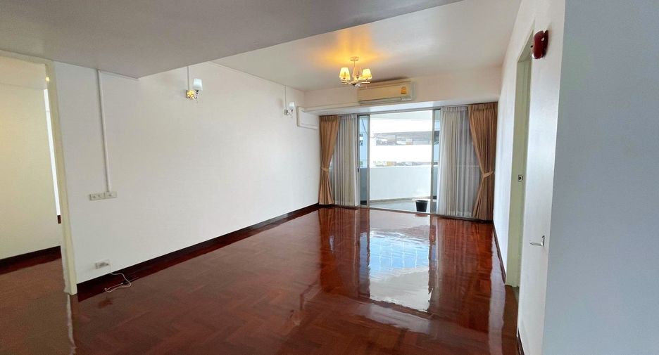 Wohnung zur Miete mit 3 Zimmer in Khlong Toei, Bangkok