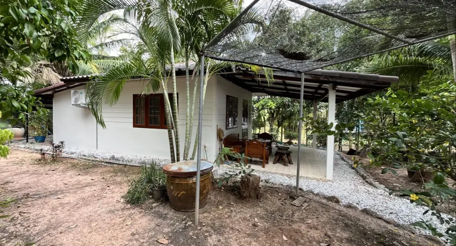 À louer studio maison à Sahatsakhan, Kalasin