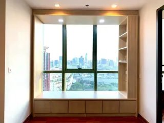 For sale 1 bed condo in Pathum Wan, Bangkok