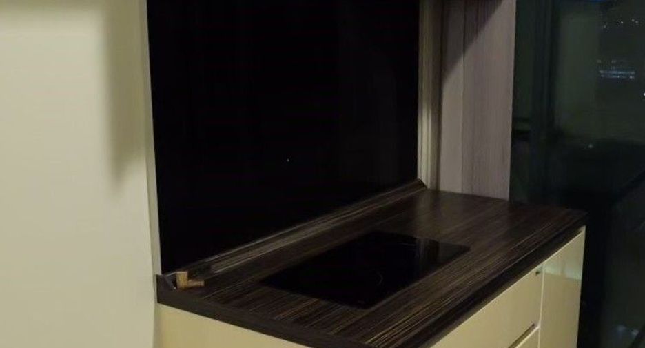 For sale 1 bed condo in Phra Khanong, Bangkok
