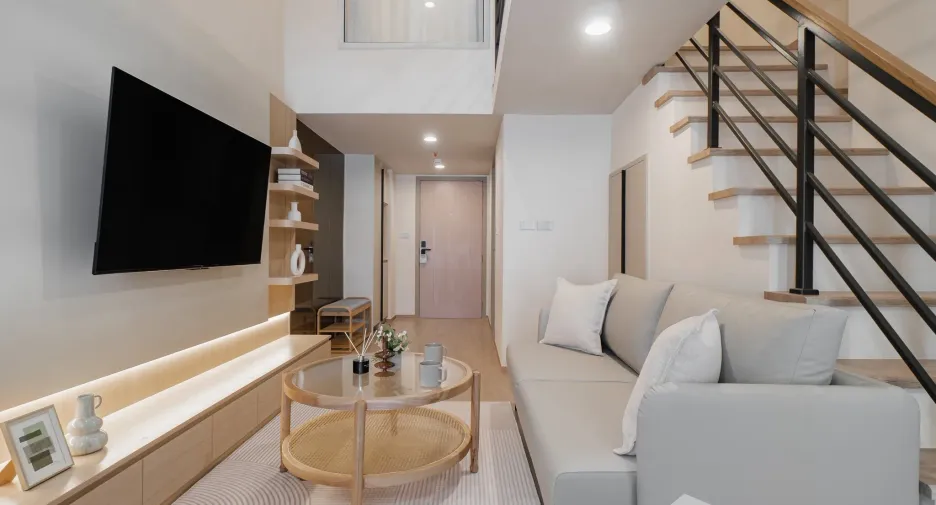 For rent 2 bedrooms condo in Bang Rak, Bangkok