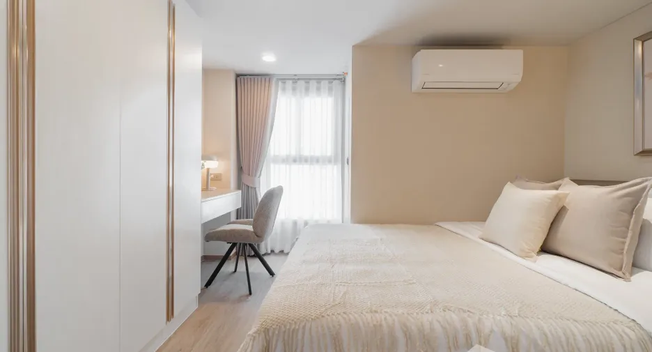 For rent 2 bedrooms condo in Bang Rak, Bangkok