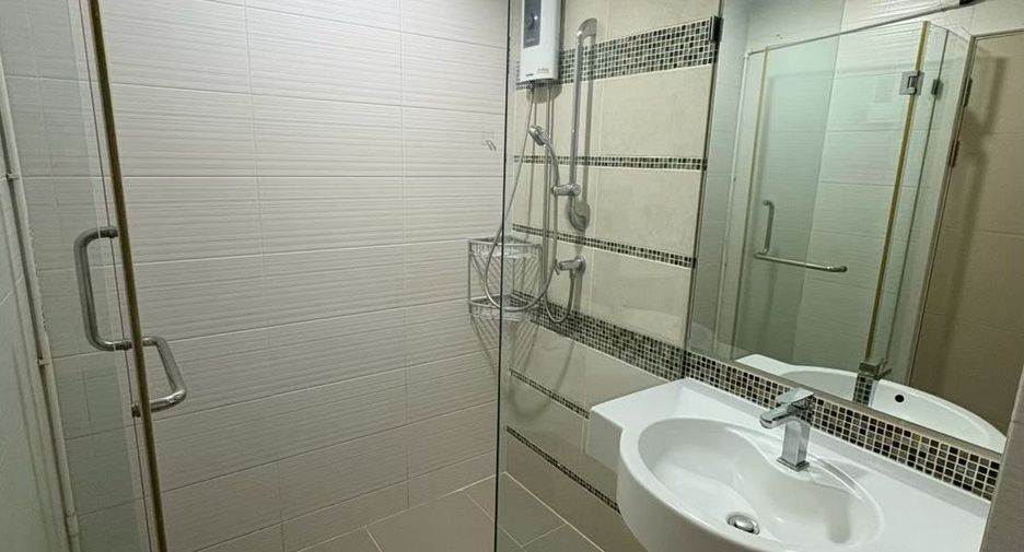 For rent 1 bed condo in Sathon, Bangkok