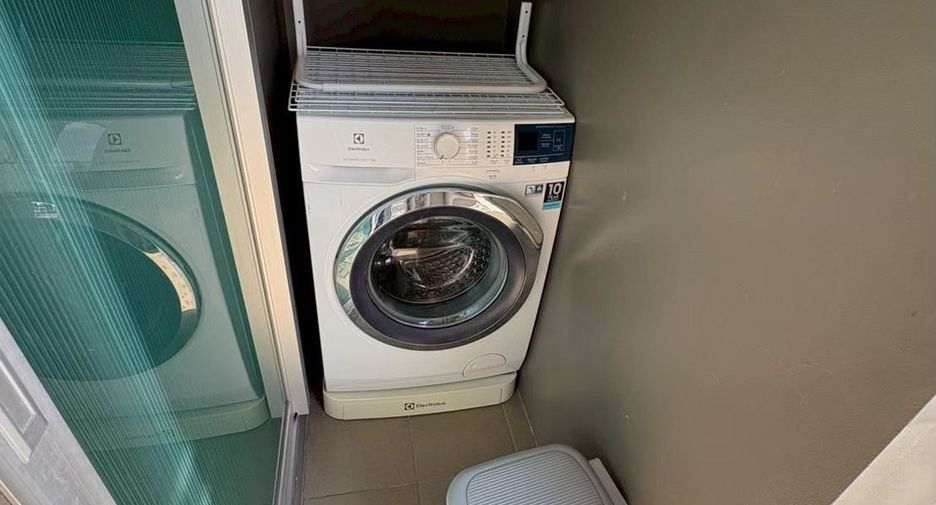 For rent 1 bed condo in Sathon, Bangkok