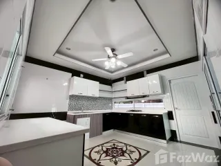 À vendre et à louer 3 chambres maison à Mueang Chon Buri, Chonburi