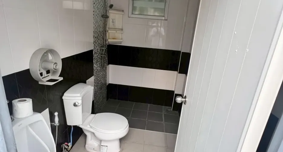 Casa en venta y en alquiler de 3 habitaciones en Mueang Chon Buri, Chonburi