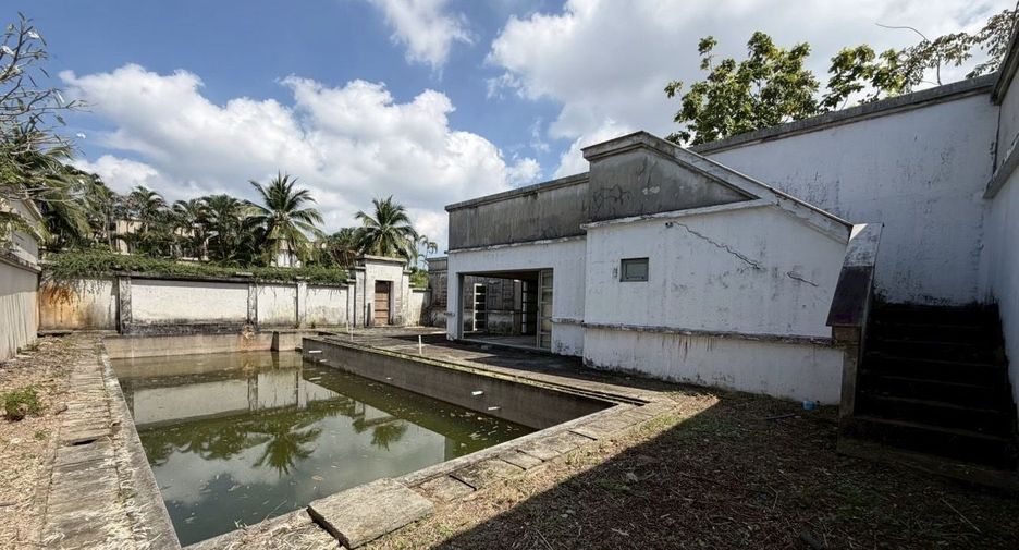 For sale 4 bedrooms villa in Thalang, Phuket