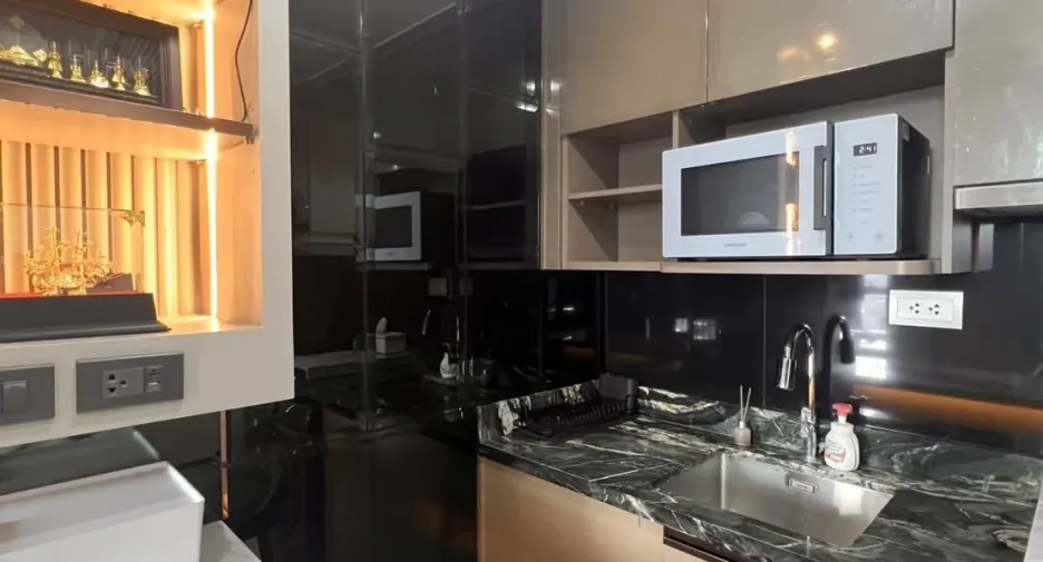 For rent 1 bed condo in Khlong Toei, Bangkok