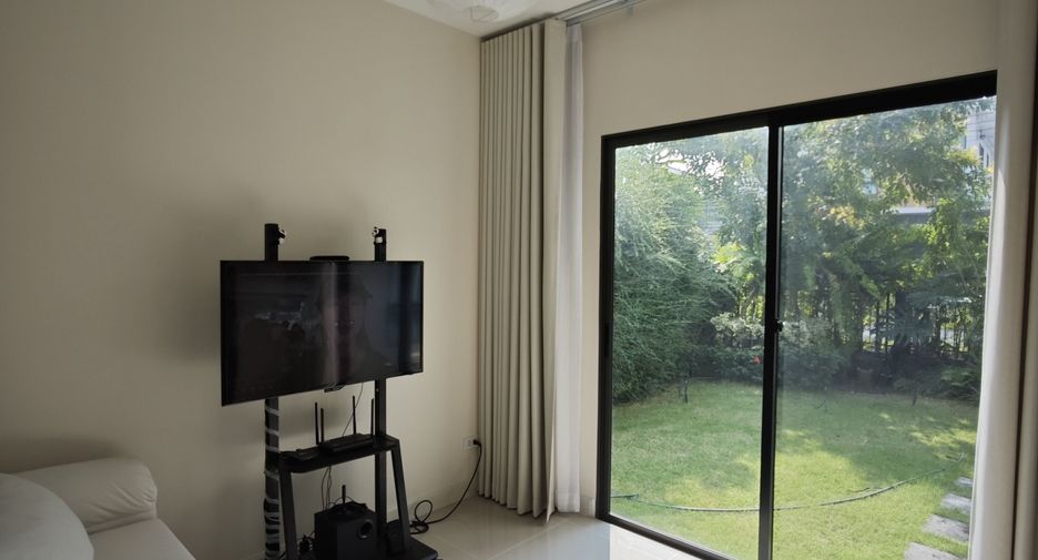 For sale 4 bedrooms house in Min Buri, Bangkok