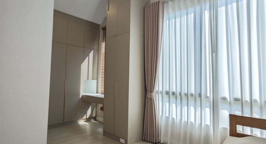For sale 4 bedrooms house in Min Buri, Bangkok
