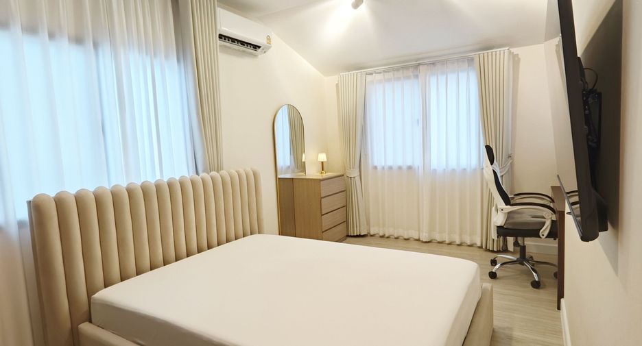 For sale 4 bedrooms house in Min Buri, Bangkok