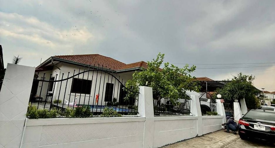 For rent 3 bedrooms villa in Bang Lamung, Chonburi