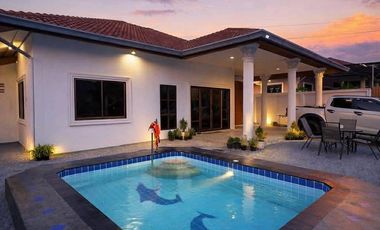 Villa en alquiler de 3 habitaciones en Bang Lamung, Chonburi