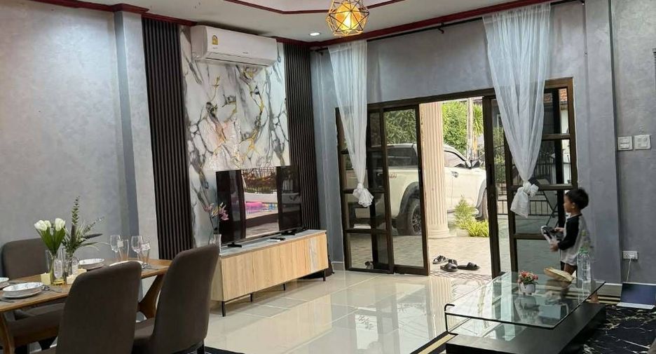 For rent 3 bedrooms villa in Bang Lamung, Chonburi
