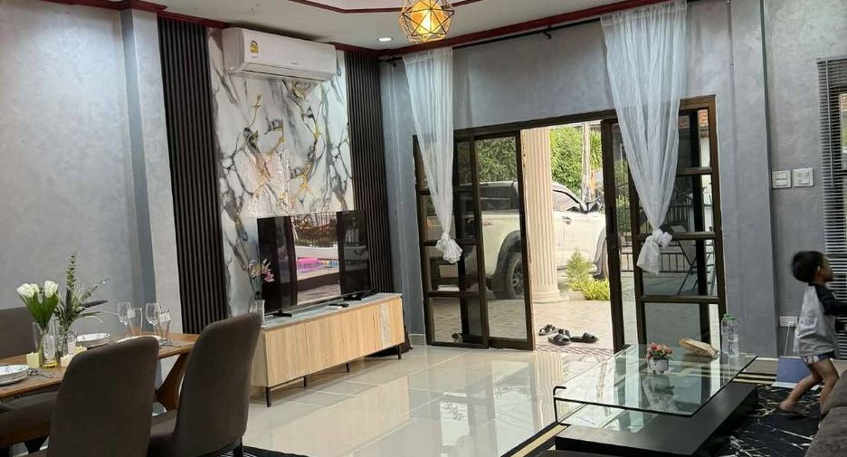 For rent 3 bedrooms villa in Bang Lamung, Chonburi