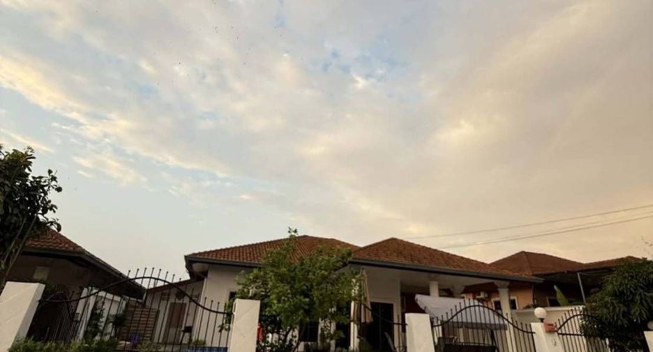 For rent 3 bedrooms villa in Bang Lamung, Chonburi