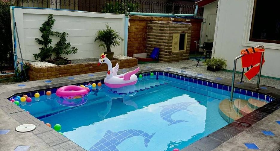 For rent 3 bedrooms villa in Bang Lamung, Chonburi