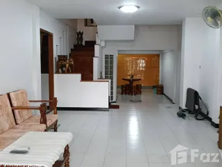 For sale 4 bedrooms townhouse in Mueang Chiang Mai, Chiang Mai