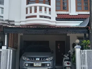 For sale 4 bedrooms townhouse in Mueang Chiang Mai, Chiang Mai