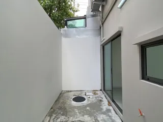 For sale and for rent 3 bedrooms townhouse in Lat Krabang, Bangkok