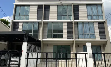 ขาย และ ให้เช่า 3 ห้องนอน ทาวน์เฮ้าส์ ใน ลาดกระบัง, กรุงเทพฯ