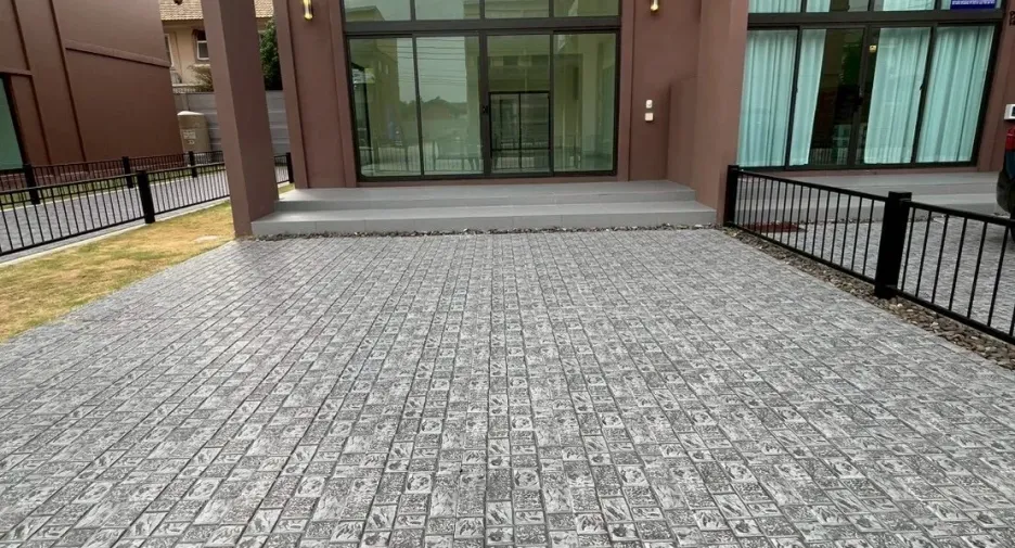 For sale 3 bedrooms retail Space in Bang Phli, Samut Prakan