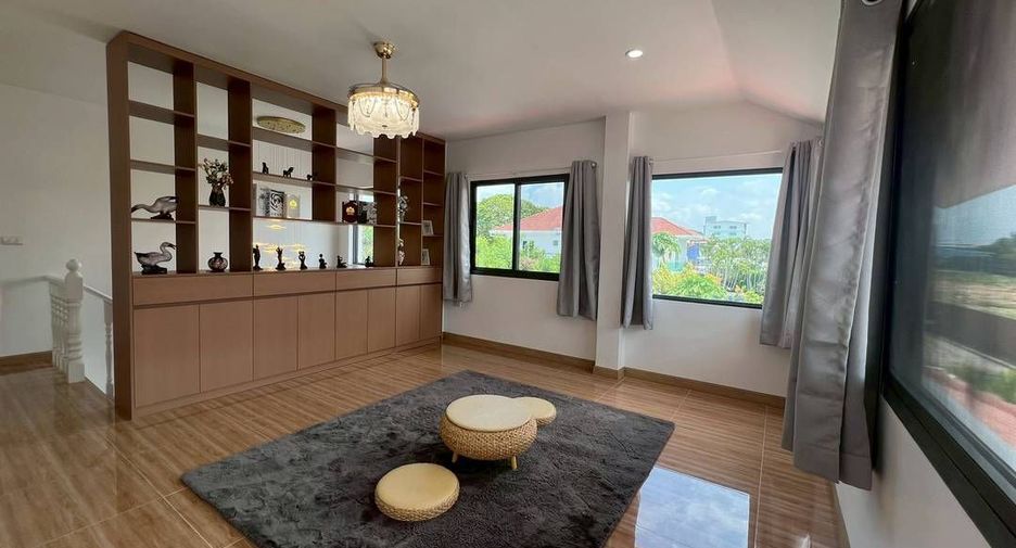 For sale 4 bedrooms villa in Bang Lamung, Chonburi