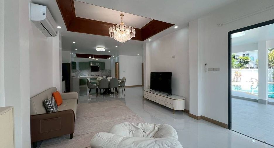 For sale 4 bedrooms villa in Bang Lamung, Chonburi