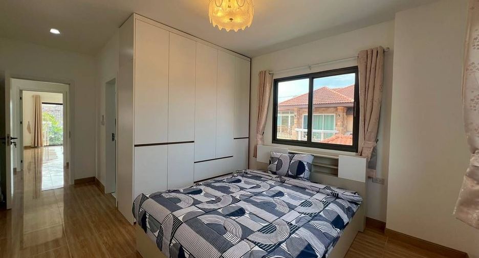 For sale 4 bedrooms villa in Bang Lamung, Chonburi