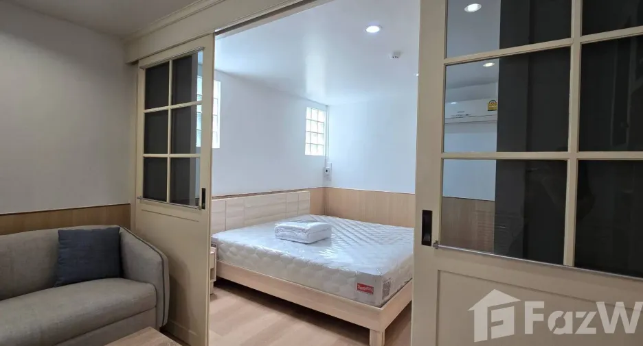 For rent 1 bed condo in Pathum Wan, Bangkok