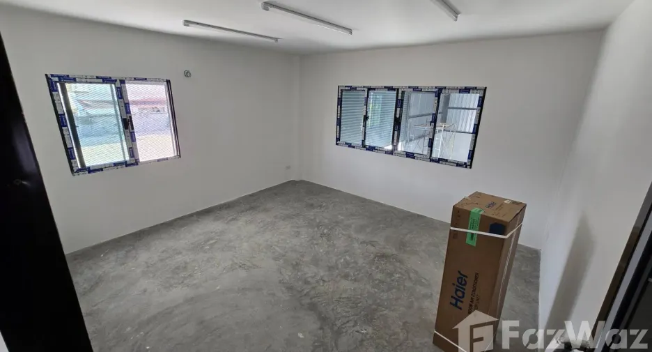 出租 公寓 独立屋 在 Lat Krabang, 曼谷
