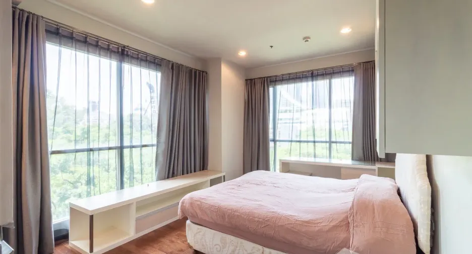 For sale 2 bedrooms condo in Pathum Wan, Bangkok