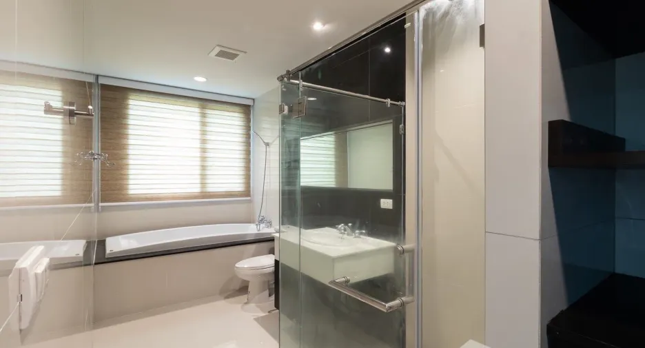 For sale 2 bedrooms condo in Pathum Wan, Bangkok