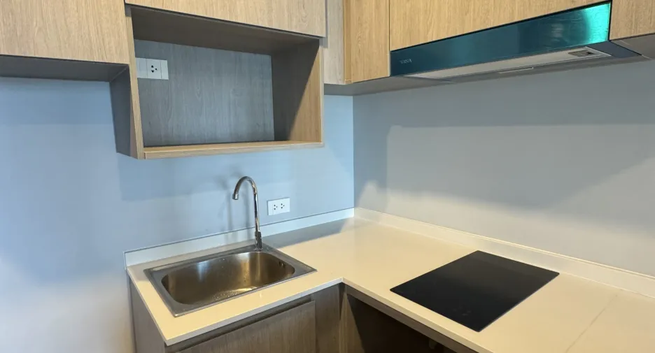 For sale 2 bedrooms condo in Phaya Thai, Bangkok