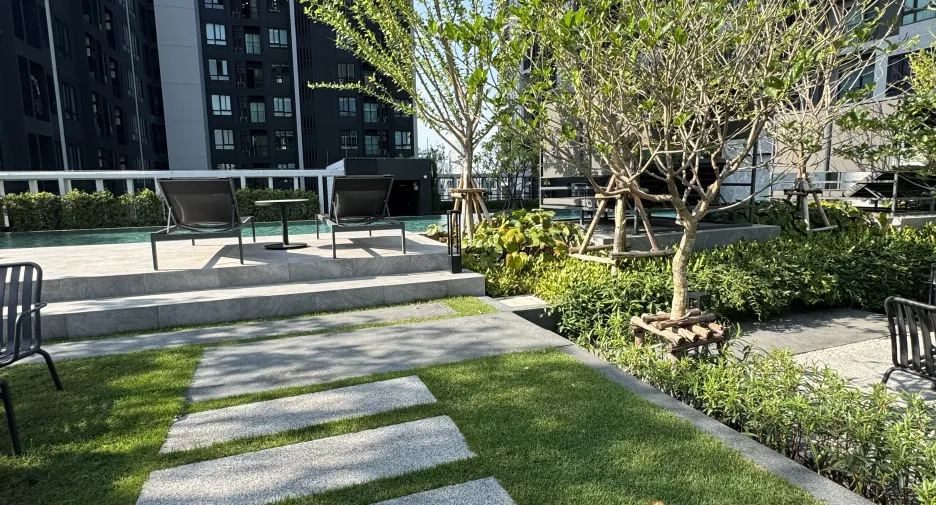 For sale 2 bedrooms condo in Phaya Thai, Bangkok