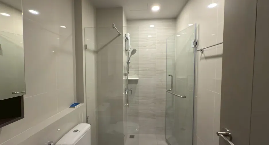 Wohnung zur Miete mit Studio in Phra Khanong, Bangkok