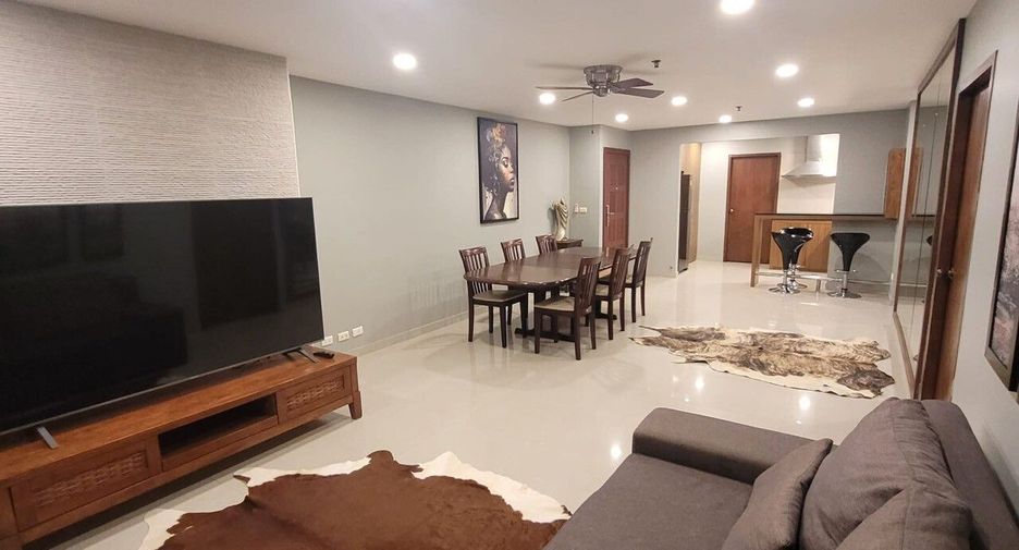For sale 2 bedrooms condo in Watthana, Bangkok