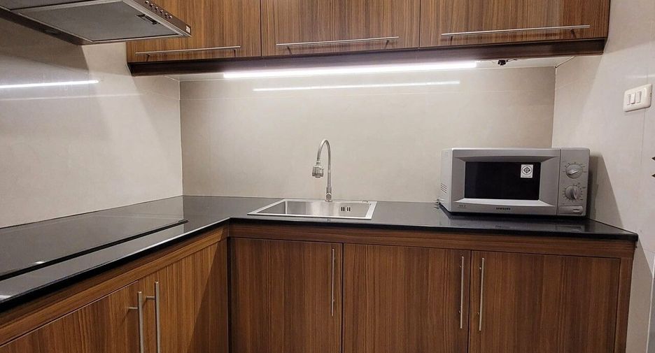 For sale 2 bedrooms condo in Watthana, Bangkok