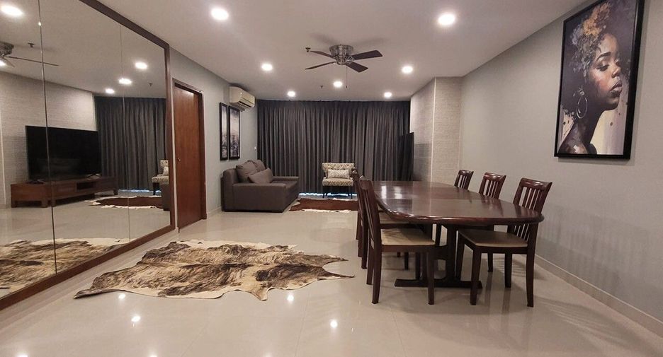 For sale 2 bedrooms condo in Watthana, Bangkok