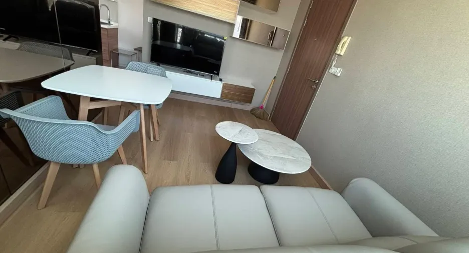 Wohnung zur Miete mit 1 Zimmer in Yan Nawa, Bangkok