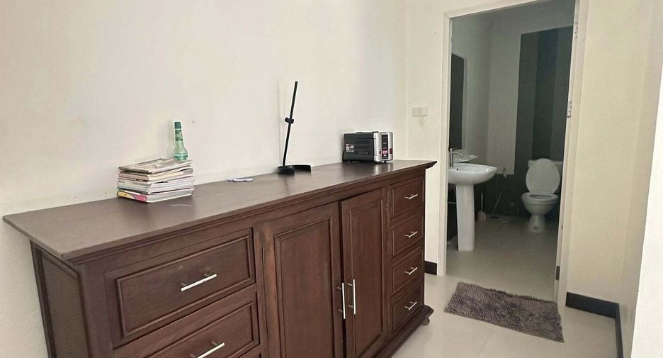 Casa en alquiler de 4 habitaciones en Kathu, Phuket
