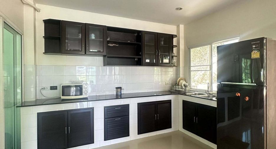 Casa en alquiler de 4 habitaciones en Kathu, Phuket