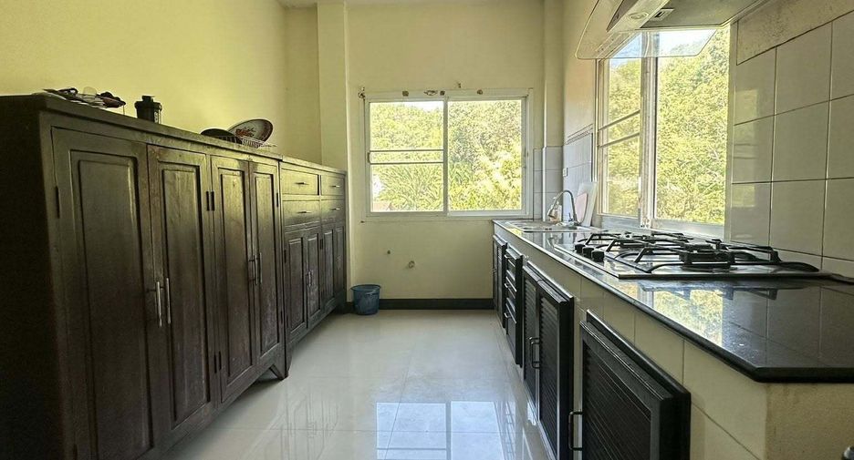 Casa en alquiler de 4 habitaciones en Kathu, Phuket