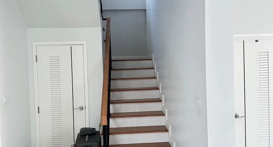 For rent 3 bedrooms house in Bang Lamung, Chonburi