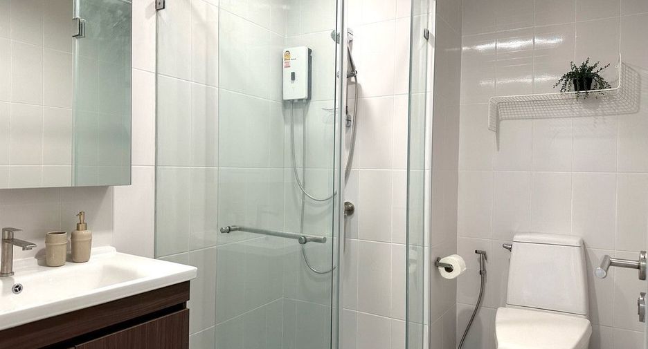 For rent 1 bed condo in Watthana, Bangkok