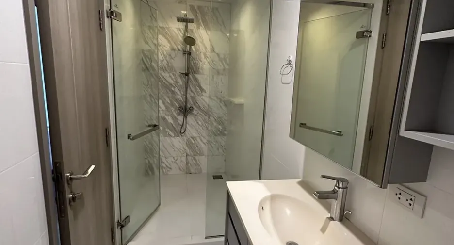For rent 2 ベッドルーム condo in Watthana, Bangkok