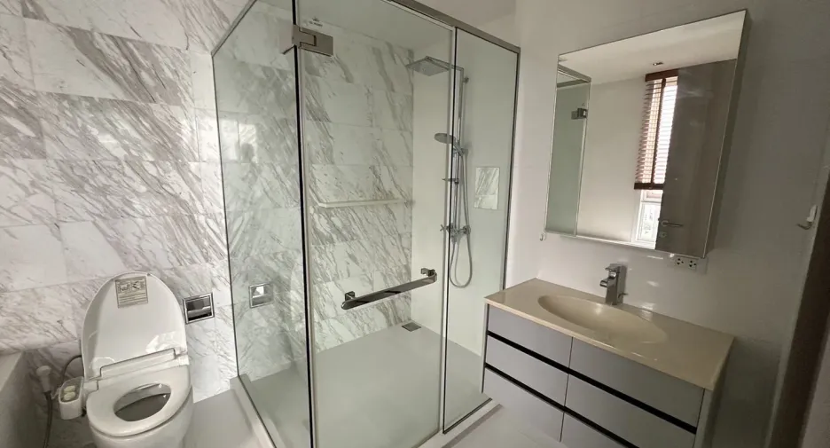 For rent 2 ベッドルーム condo in Watthana, Bangkok