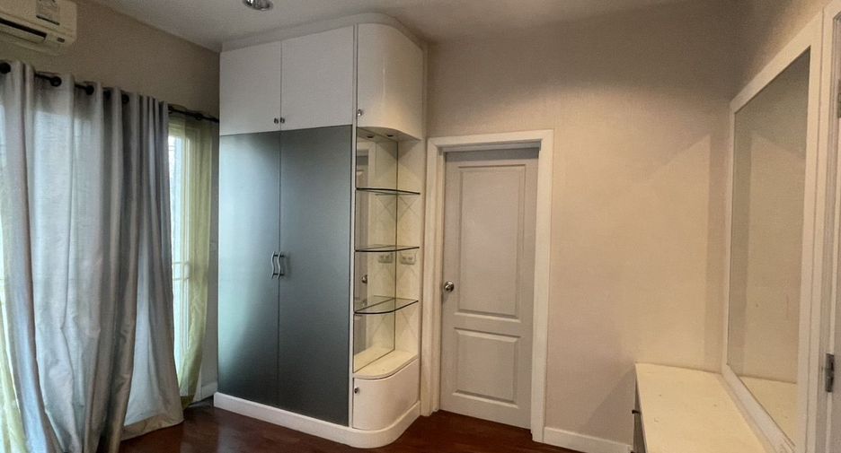 For rent 5 bedrooms house in Khan Na Yao, Bangkok